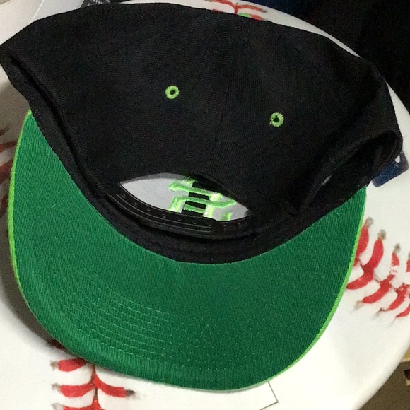 San Francisco Giants Men’s 2-Tone SnapBack Baseball Hat Cap - Picture 2 of 3